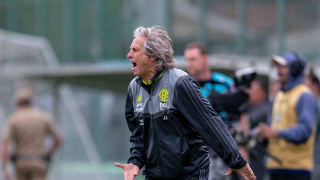 Técnico Jorge Jesus no jogo entre Flamengo e Chapecoense. Foto: LIAMARA POLLI/AM PRESS & IMAGES/ESTADÃO CONTEÚDO