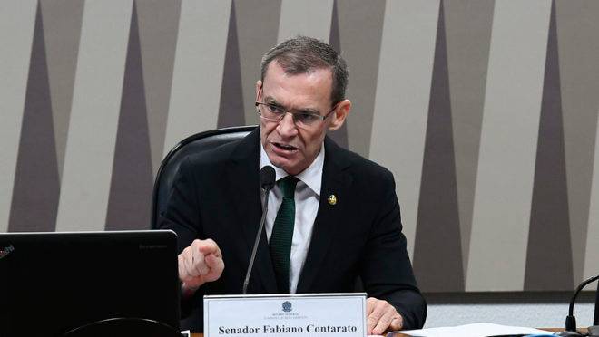 Senador Fabiano Contarato (Rede-ES), presidente da Comissão de Meio Ambiente.