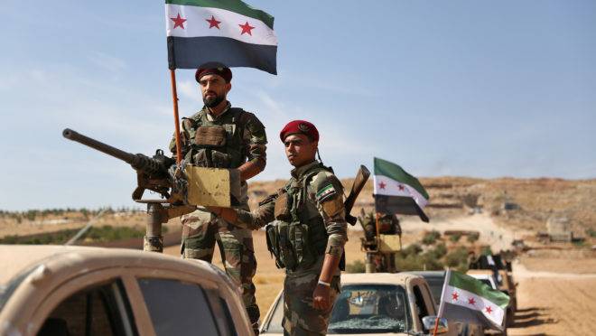 Rebeldes sírios apoiados pela Turquia