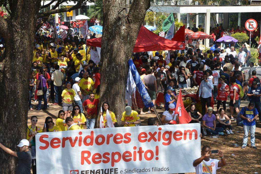 Servidores públicos federais, em protesto em 2015, em Brasília