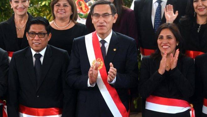 O presidente do Peru, Martin Vizcarra, durante posse de seu novo gabinete de ministros, em Lima, 3 de outubro de 2019