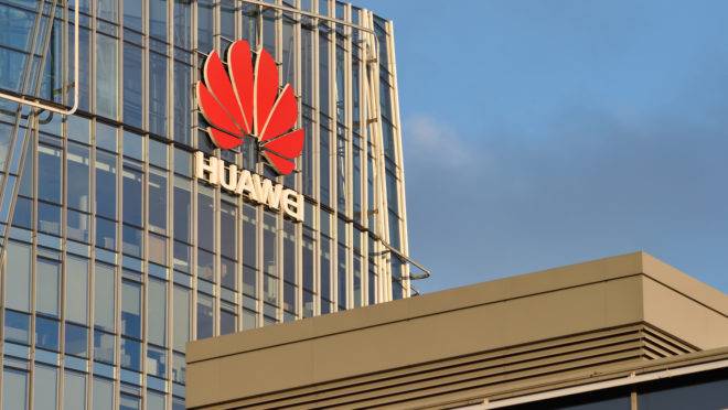 A licença para comercialização com a Huawei ocorre antes das negociações desta quinta (10)