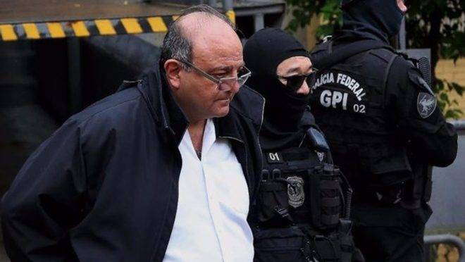 vacarezza: bens bloqueados