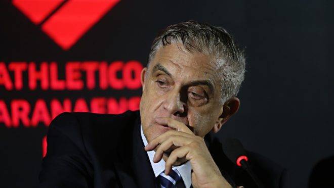 Negociação entre Tiago Nunes e Mario Celso Petraglia teve um desfecho rápido. Técnico recusou o Furacão e acertou com o Corinthians