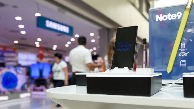 Loja de produtos da Samsung em shopping de Belgrado, na Sérvia.