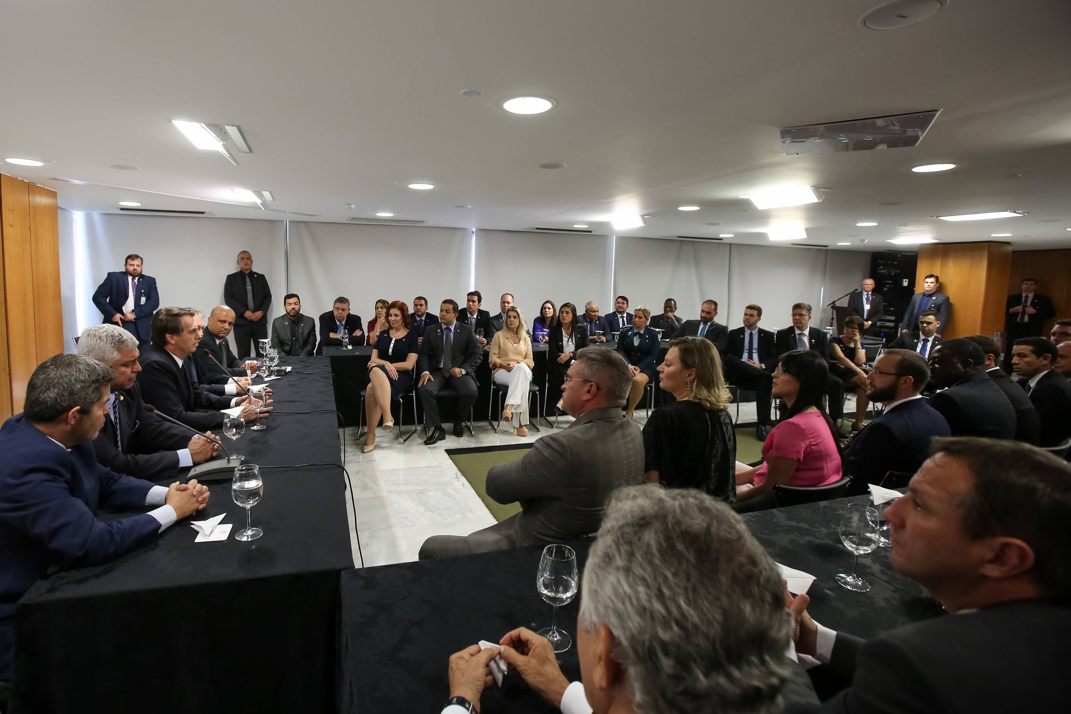 Caixa preta do PSL: Bolsonaro, deputados e senadores do PSL