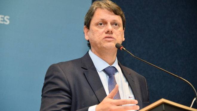 O ministro da Infraestrutura, Tarcísio de Freitas.