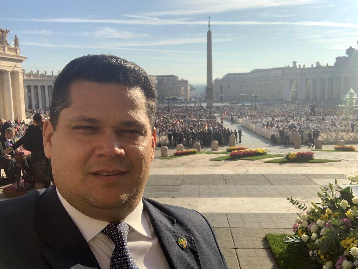 Davia Alcolumbre: viagens