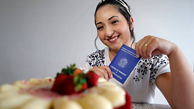 Cassiane de Almeida Oliveira ficou desempregada e criou a Artesanal Cake