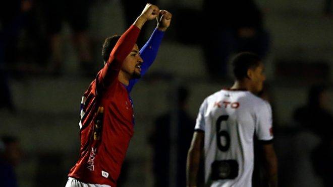 Judivan comemora gol pelo Paraná. Foto: Albari Rosa/Gazeta do Povo