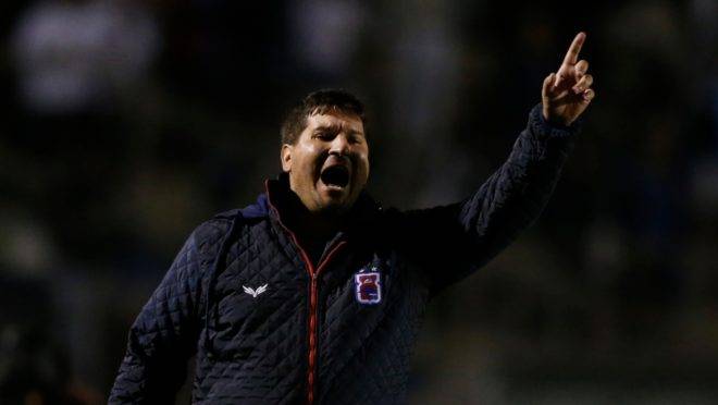 Técnico do Paraná, Matheus Costa, no jogo com o Brasil de Pelotas. Foto: Albari Rosa/Gazeta do Povo