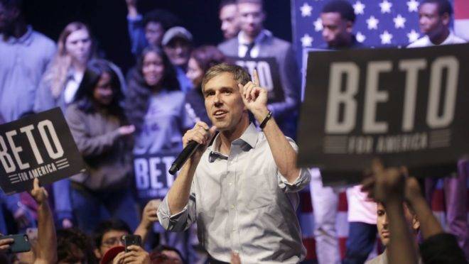 Sem entender o papel das igrejas nas obras de caridade, o candidato democrata à Presidência dos EUA, Beto O'Rourke quer cobrar impostos de doações