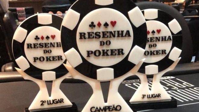 Troféu da última vez que o Circuito Resenha do Poker passou pelo H2 Curitiba. Foto: Divulgação