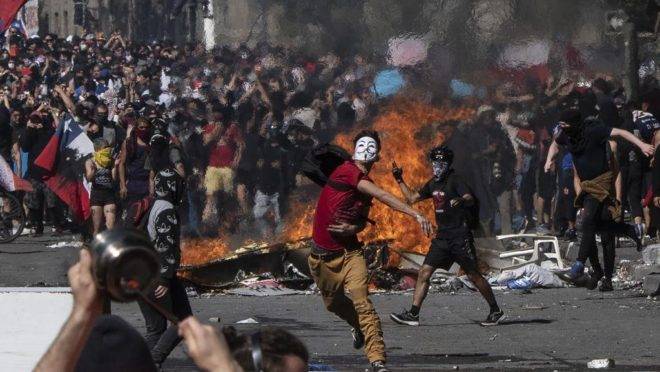Manifestações no Chile. Foto Pedro Ugarte/AFP