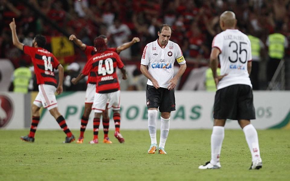 Flamengo e Athletico decidiram a Copa do Brasil 2013. Foto: Jonathan Campos/Gazeta do Povo Flamengo e Athletico decidiram a Copa do Brasil 2013. Foto: Jonathan Campos/Gazeta do Povo