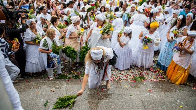 Lavação da escadaria da Igreja do Rosário está na programação do mês da Consciência Negra em Curitiba.