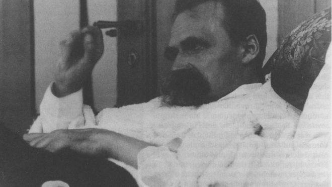 O filósofo Friedrich Nietzsche, em 1899.
