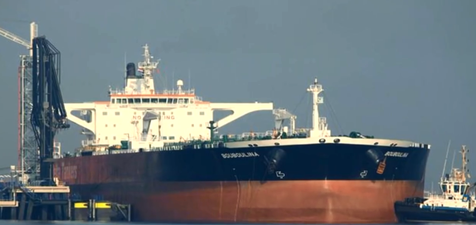 Tudo que se sabe sobre o navio grego acusado de poluir praias brasileiras com óleo Navio grego Boubalina é acusado pelo derrame do óleo que atingiu a costa nordestina.