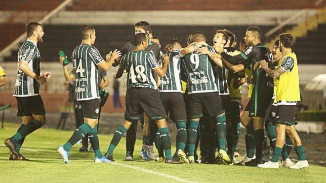 Time do Coritiba comemora o gol da vitória contra o Botafogo-SP. Foto: Raphael Vinicius Brauhardt/Coritiba Foot Ball Club