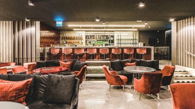 Bar do Room 1424 oferece uma grande variedade de drinks autorais baseados em Gin, Whisky ou Vodka