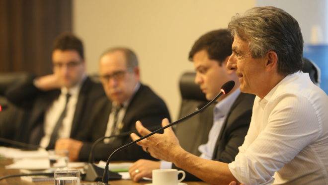 Deputado estadual Tadeu Veneri (PT), durante reunião da CCJ nesta segunda-feira (4)