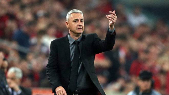 Técnico Tiago Nunes acertou com o Corinthians