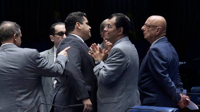 PEC paralela foi aprovada em primeiro turno.
