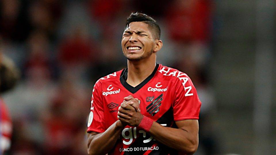 Em primeiro jogo sem Tiago Nunes, Athletico fica no empate com o Cruzeiro Athletico empatou sem gols com o Cruzeiro na Baixada