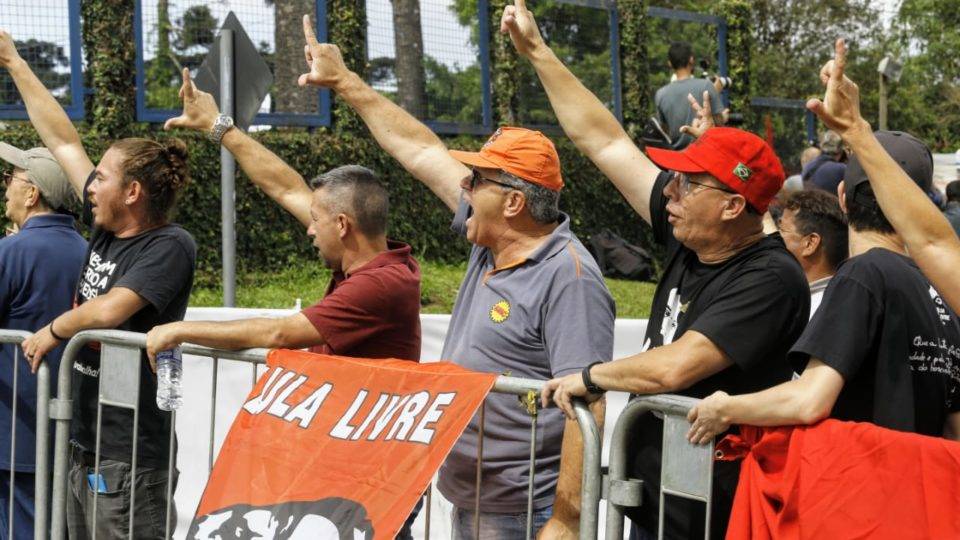 Lula solto