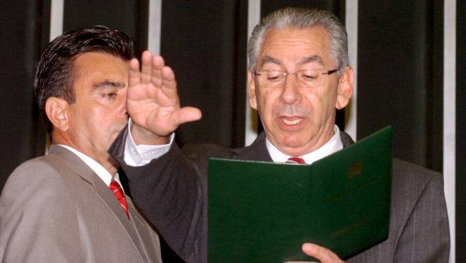 O suplente Silvio Torres (PSDB-SP) assumiu como deputado em 8 de fevereiro de 2011. No dia seguinte, deixou o mandato. Mesmo assim, recebeu o auxílio-mudança proporcional a um dia de trabalho.