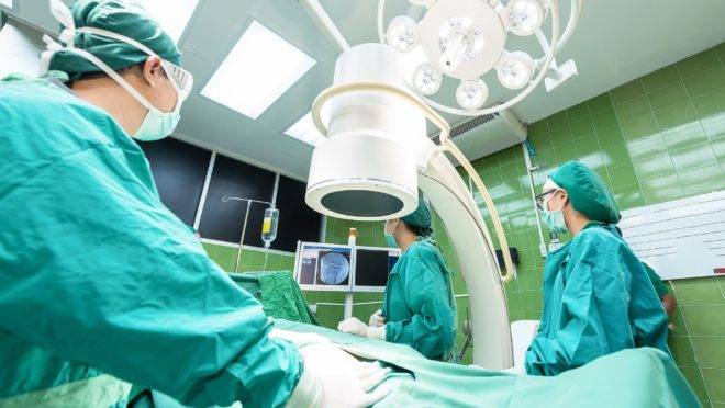 Decisões revertem decreto de Barack Obama, que viola os direitos à liberdade religiosa de hospitais e profissionais da saúde que se opõem ao procedimento.