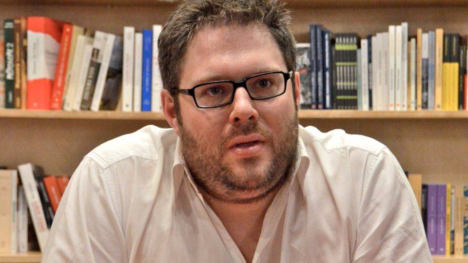 Uma nova religião política Mathieu Bock-Côté, apresentando seu livro “Le Nouveau Régime – Essais sur les enjeux démocratiques actuels”, na livraria Quartier, no Quebec.