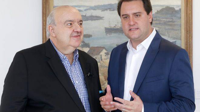 Governador do Paraná, Ratinho Junior (PSD) e prefeito de Curitiba, Rafael Greca (DEM).