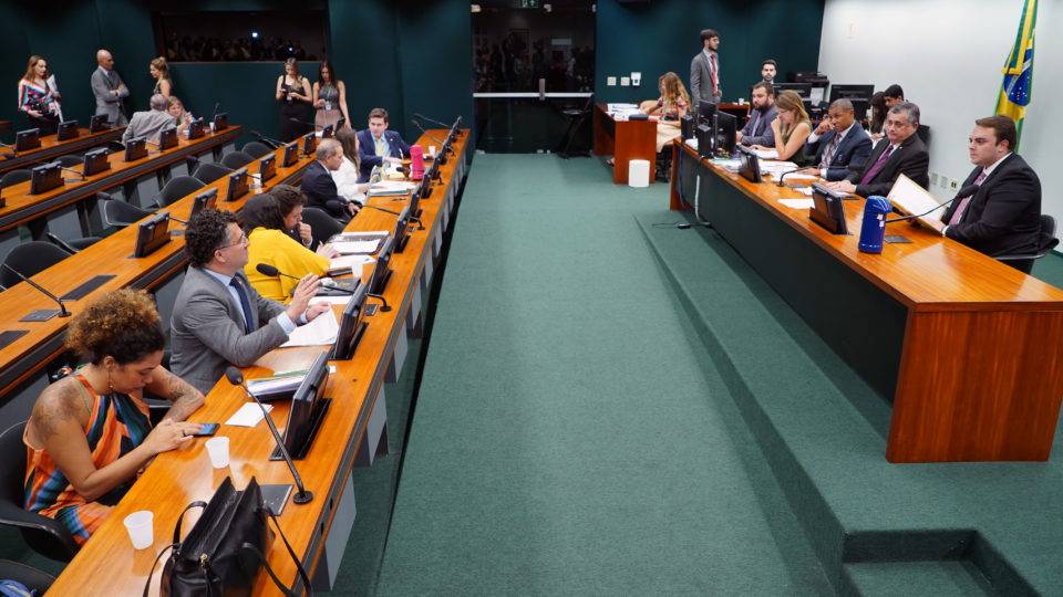 CCJ da Câmara marca para a tarde de hoje a votação sobre segunda instância Reunião da CCJ da Câmara em 19/11/2019