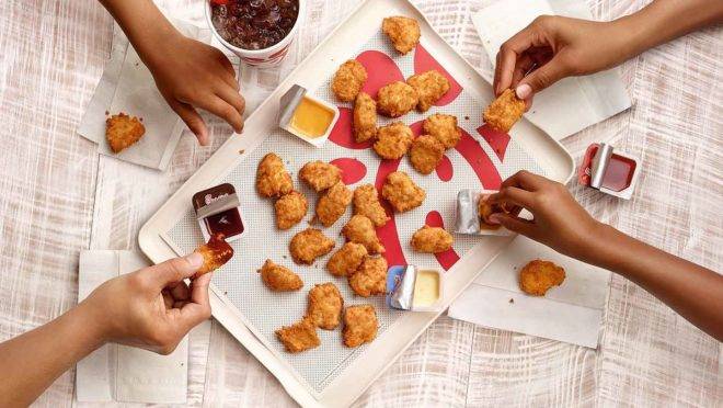 Sobre pressão da esquerda, a rede de fast-food Chick-fil-A, defensora dos valores cristãos, anunciou que não fará mais doações para instituições cristãs.