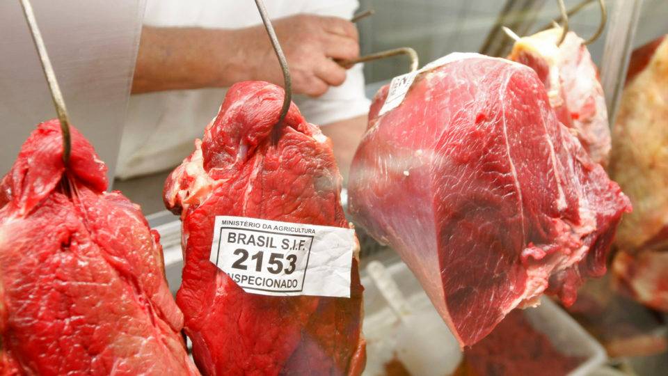Aumento de exportação à China faz carne ficar mais cara no Brasil Uma das altas mais sentidas foi no contrafilé, que subiu 6,04%