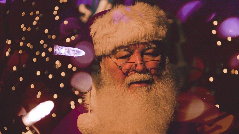 Autismo e atividade de férias: Visita à casa do Papai Noel Imagem de Free-Photos por Pixabay