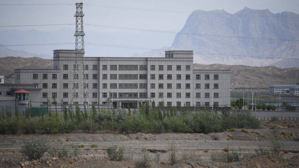 Documentos secretos revelam como funcionam os campos de detenção de minorias na China campo de reeducação na china
