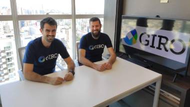 Nova fintech cria plataforma que antecipa capital a juros abaixo do mercado Ronaldo C. de Oliveira e Deividi Alexandre Cavarzan, sócios da Giro.Tech.