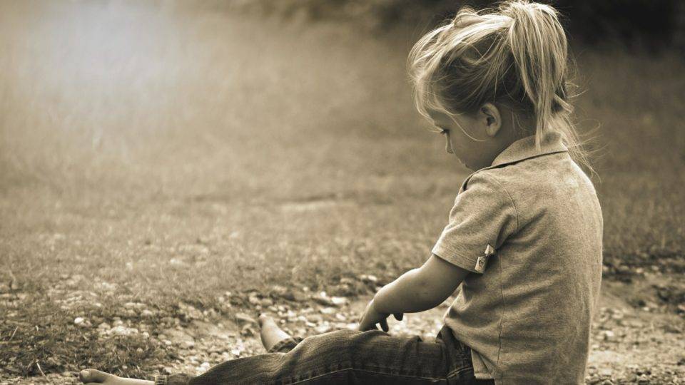 Quando ela revelou ser “menino”, os terapeutas silenciaram sua mãe Ao buscar ajuda para a filha autista que se dizia menino, Sarah se viu sem opções, porque os terapeutas insistiam na transição para o sexo oposto.