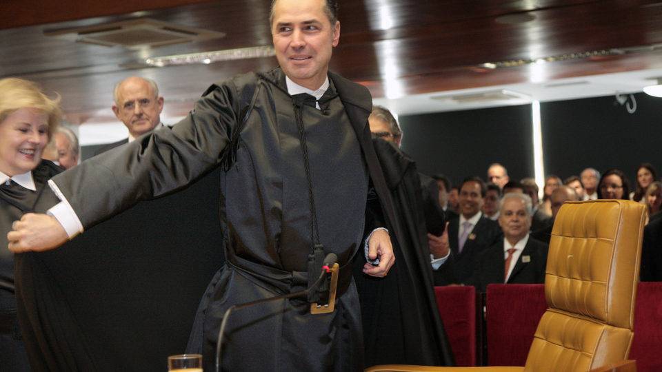 Barroso: desculpas a Toffoli por fala sobre professor de javanês.