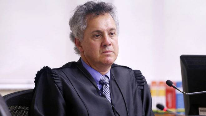 Relator João Pedro Gebran Neto desconsiderou o precedente do STF em seu voto pela condenação de Lula em julgamento na 8ª Turma do TRF4.