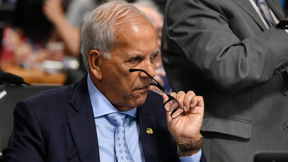 Férias para juízes e membros do MP: Oriovisto