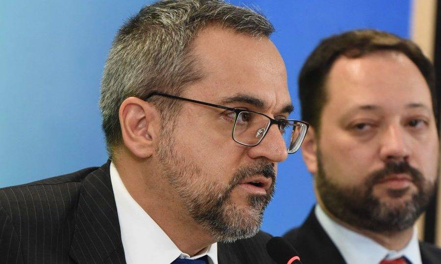 “É difícil recuperar os alunos de 14 anos educados pelo PT”, diz Weintraub O ministro O ministro da Educação, Abraham Weintraub.