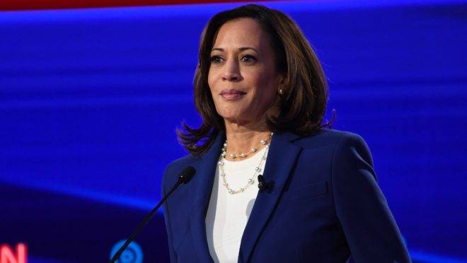 A senadora e candidata à presidência dos EUA pelo partido Democrata Kamala Harris anunciou que está encerrando a sua campanha para as eleições de 2020