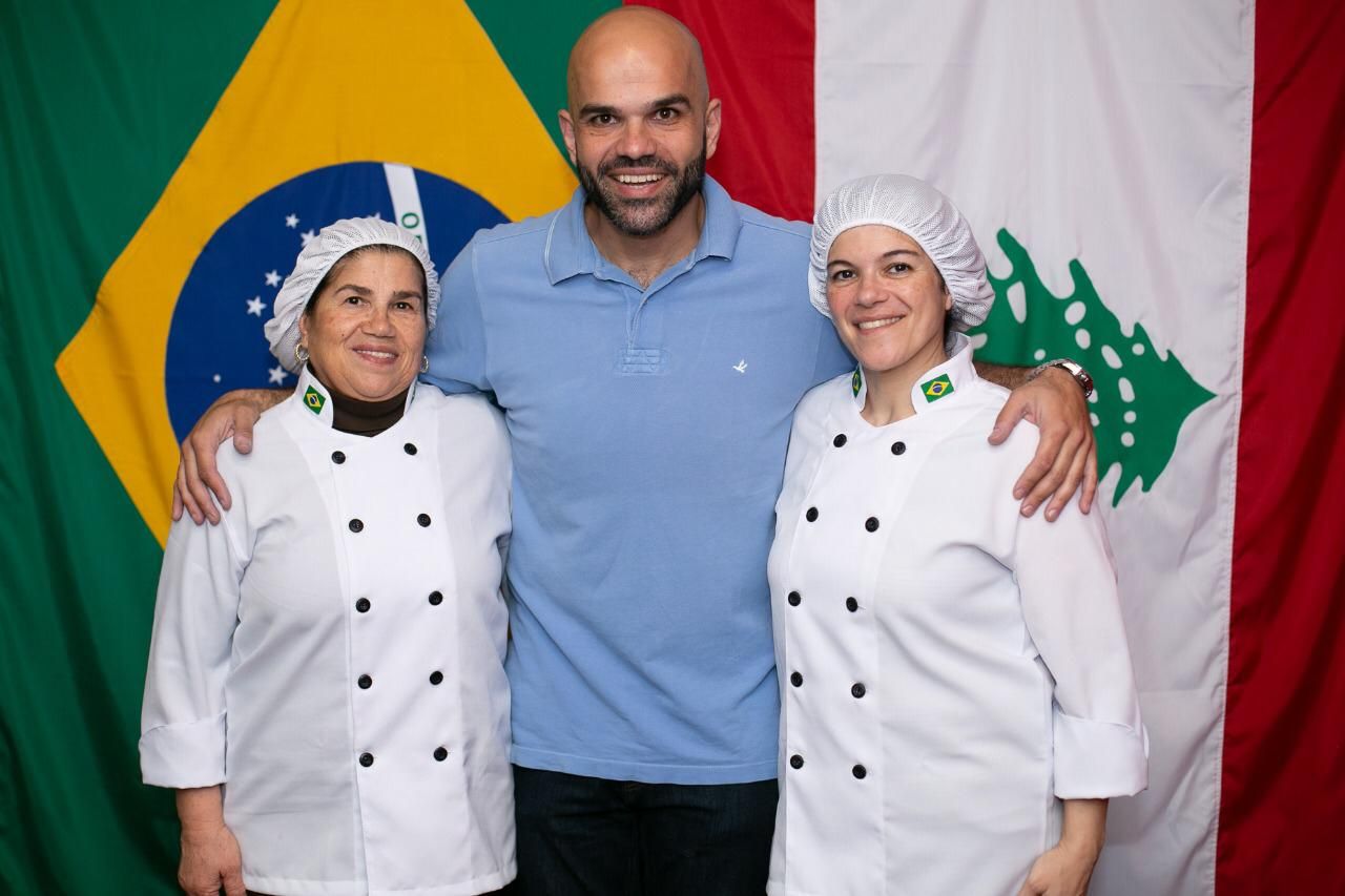Asma, Abdo e Maha Ghandour, a essência libanesa do restaurante Baba Ghandour. Asma, Abdo e Maha Ghandour, a essência libanesa do restaurante Baba Ghandour.