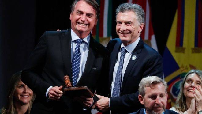 Jair Bolsonaro e Mauricio Macri, presidente da Argentina, têm na Cúpula do Mercosul seu último encontro antes do fim do mandato de Macri.