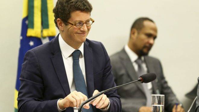 Lixões no Brasil: ministério do meio ambiente