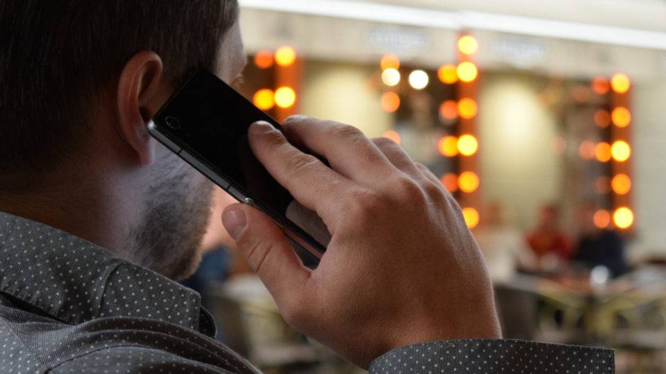 Brasileiro recebe em média 45,6 ligações indesejadas por mês Brasileiro recebe em média 45,6 ligações indesejadas por mês