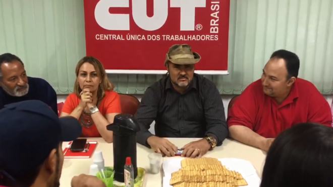 Caminhoneiros planejam protesto contra o aumento dos combustíveis.